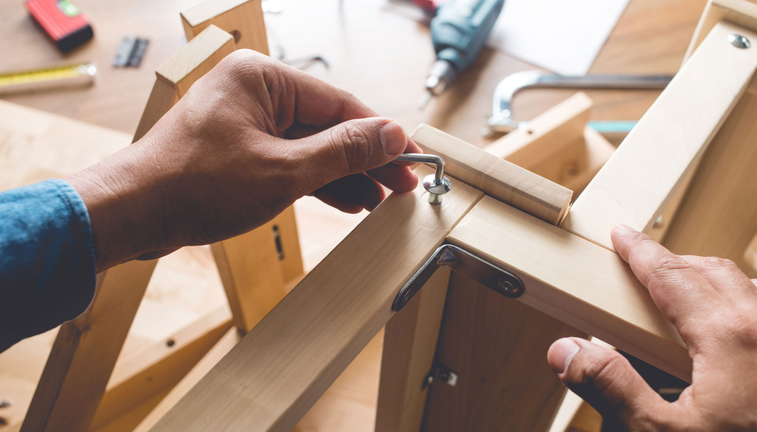 Taller de carpintería especializado en ventanas clásicas en Barcelona
